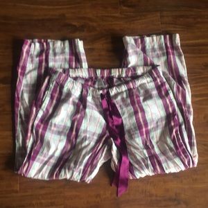 Women’s plaid Victoria’s Secret flannel sleep pant